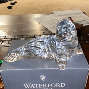 Walrus crystal